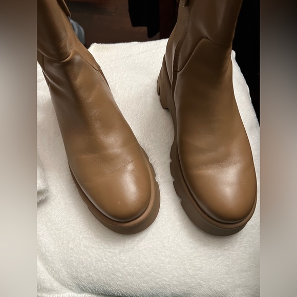 Gianvito Rossi Montey Glove Leather Lug-sole ankle boots Camel SZ 41EU/11US - Picture 13 of 13